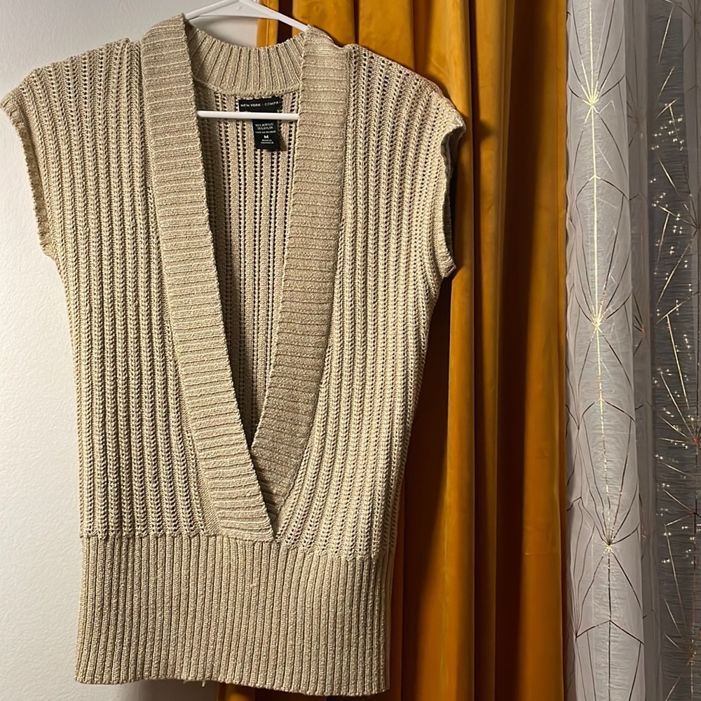 New York & Co tan beige deep vneck sheer vest top Medium